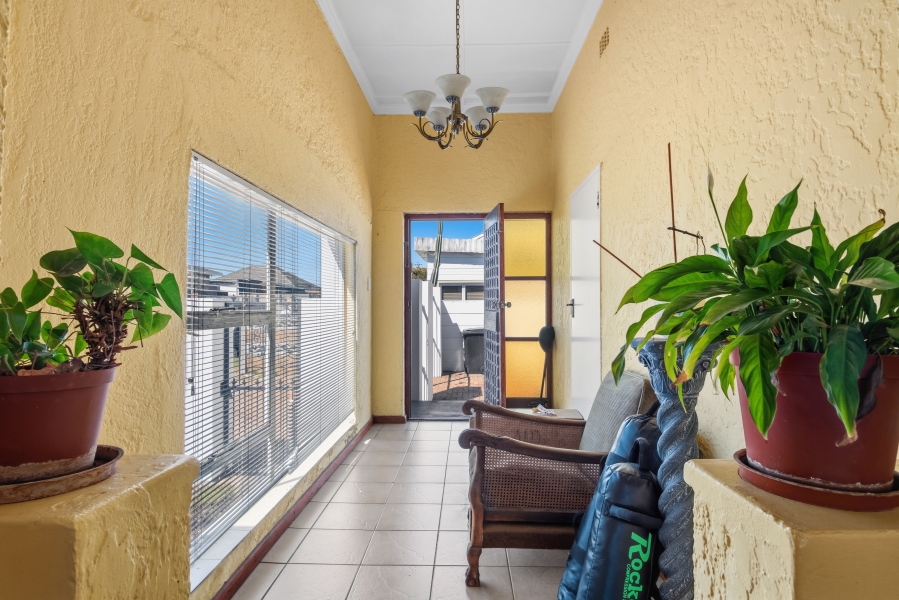 3 Bedroom Property for Sale in Heathfield Western Cape